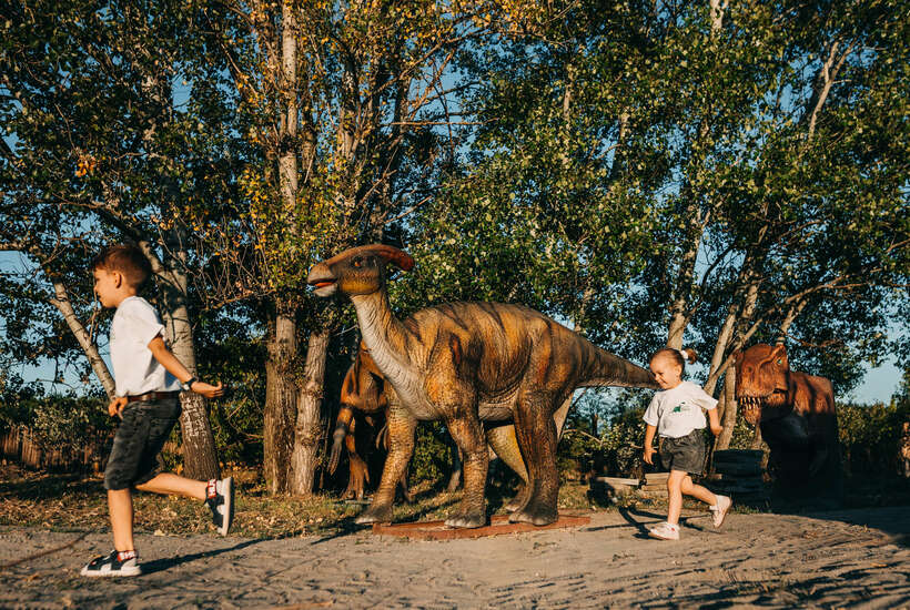 Gyerekek és a Parasaurolophus