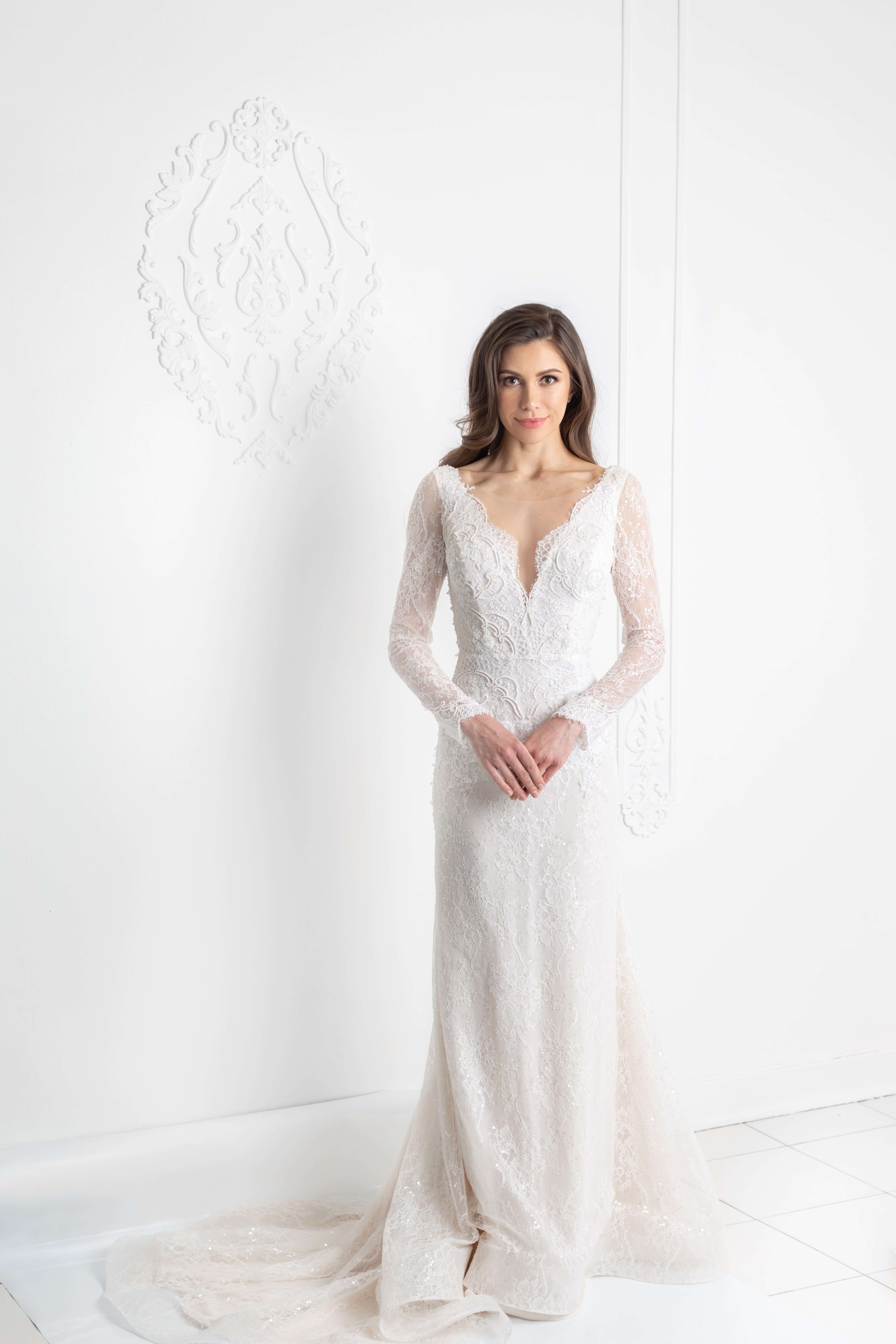 Lilia Haute Couture Boutique de Robes de Mariée Sur Mesure Montréal
