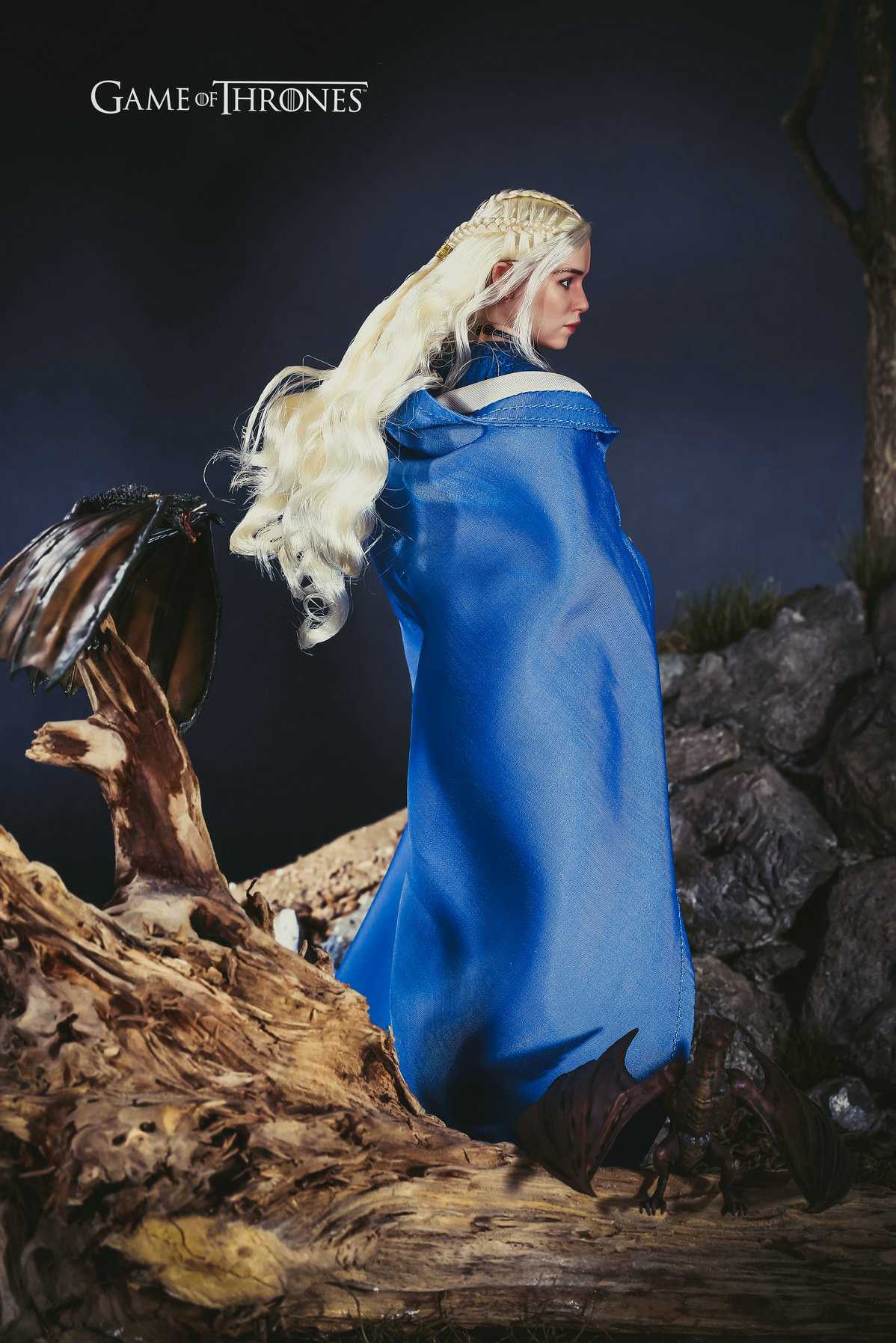 daenerys targaryen hot toys