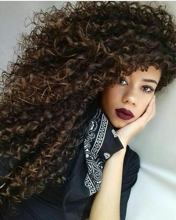 Which Oil You Should Use In Your Curls?