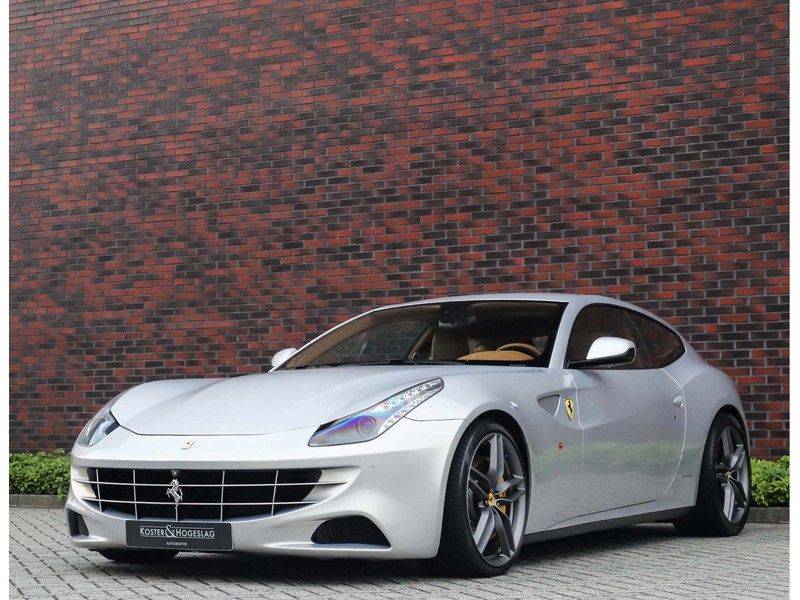 Ferrari FF 6.3 V12 *Atelier car*Suspension lift*Camera’s*Import Zwisterland* afbeelding 4