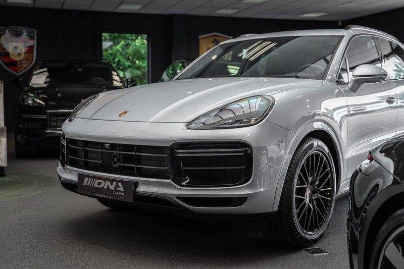 Porsche Cayenne Turbo Pano Bose Keyless Adaptive Cruise Control afbeelding 16