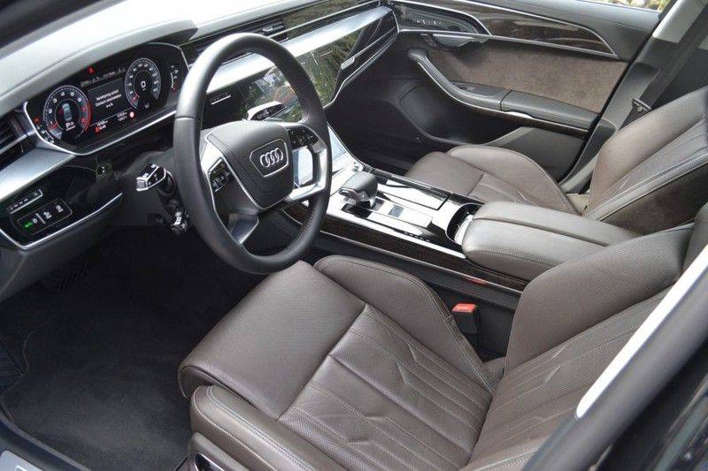 Audi A8 55 TFSI Massage / Head Up / Nachtzicht afbeelding 6