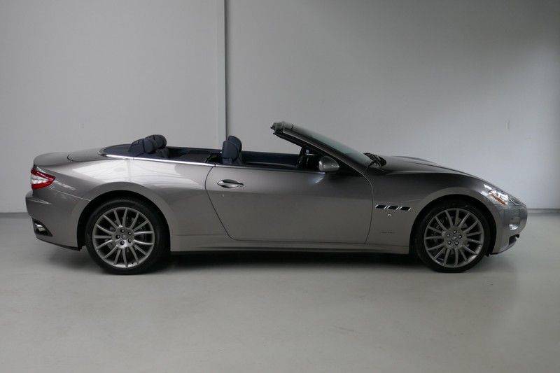 Maserati GranCabrio 4.7 afbeelding 8