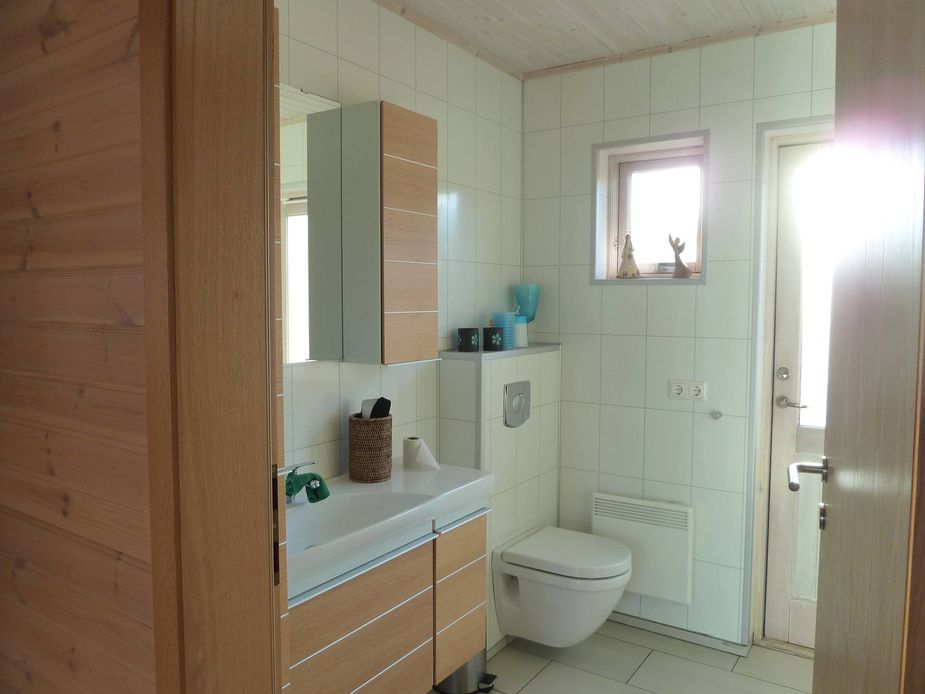 Bathroom with Toilet/WC