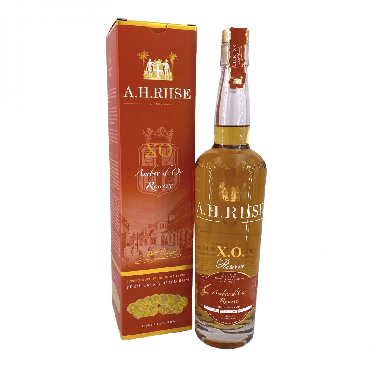 Image of the front of the bottle of the rum XO Ambre d‘Or Reserve