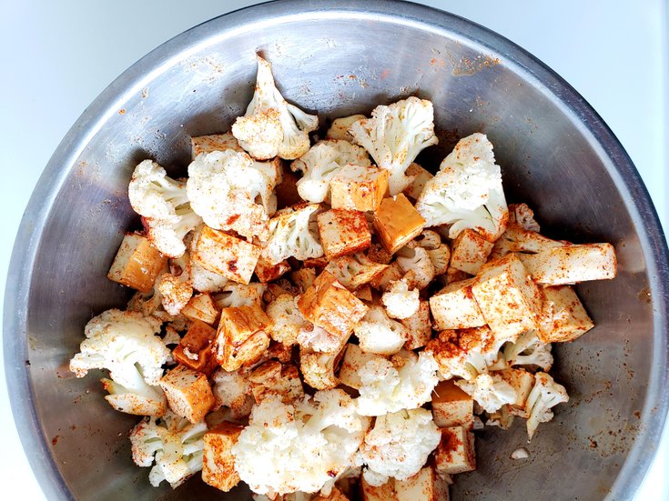 Cauliflower and tofu with smoked paprika
