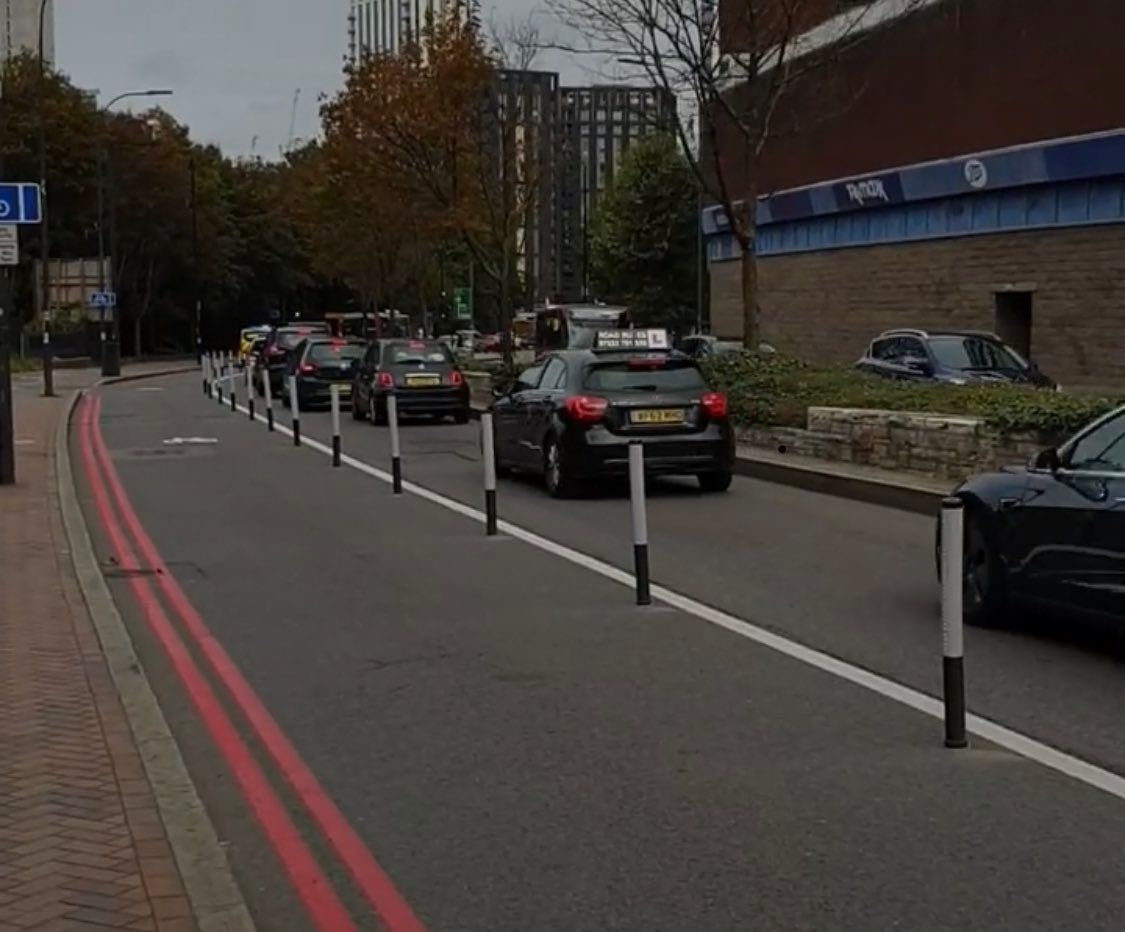 oh my god twitter doesn’t include alt text from images in their API