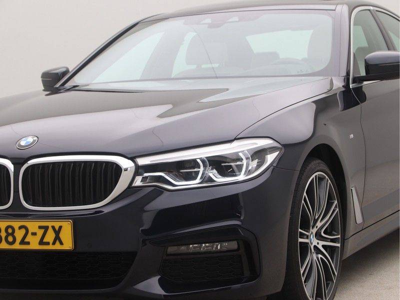 BMW 5 Serie Sedan 540i High Executive M-Sport Automaat afbeelding 22