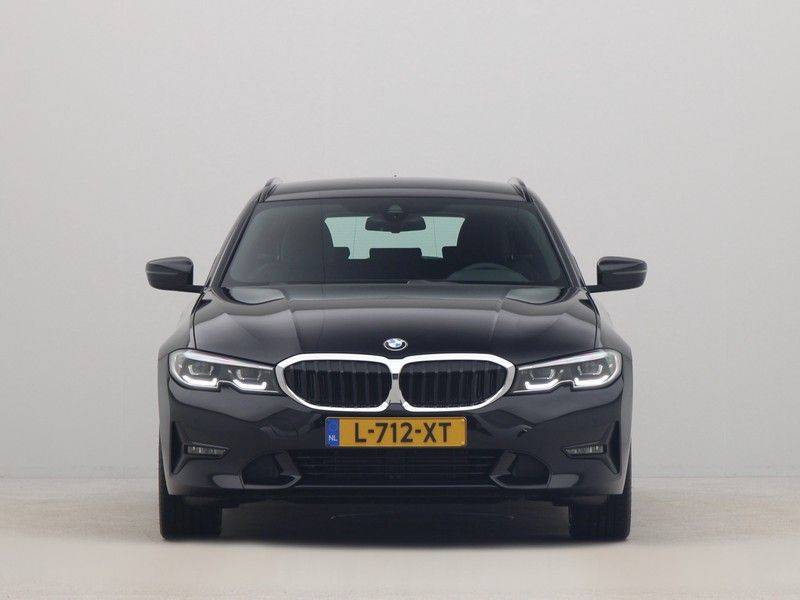 BMW 3 Serie Touring 318i Executive Sport Line Automaat afbeelding 6