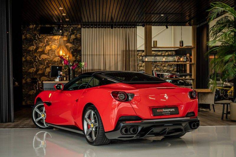 Ferrari Portofino 3.9 V8 HELE | TwoTone Exclusive | Carbon | Passengerdisplay | Memory | Sportstoelen afbeelding 4