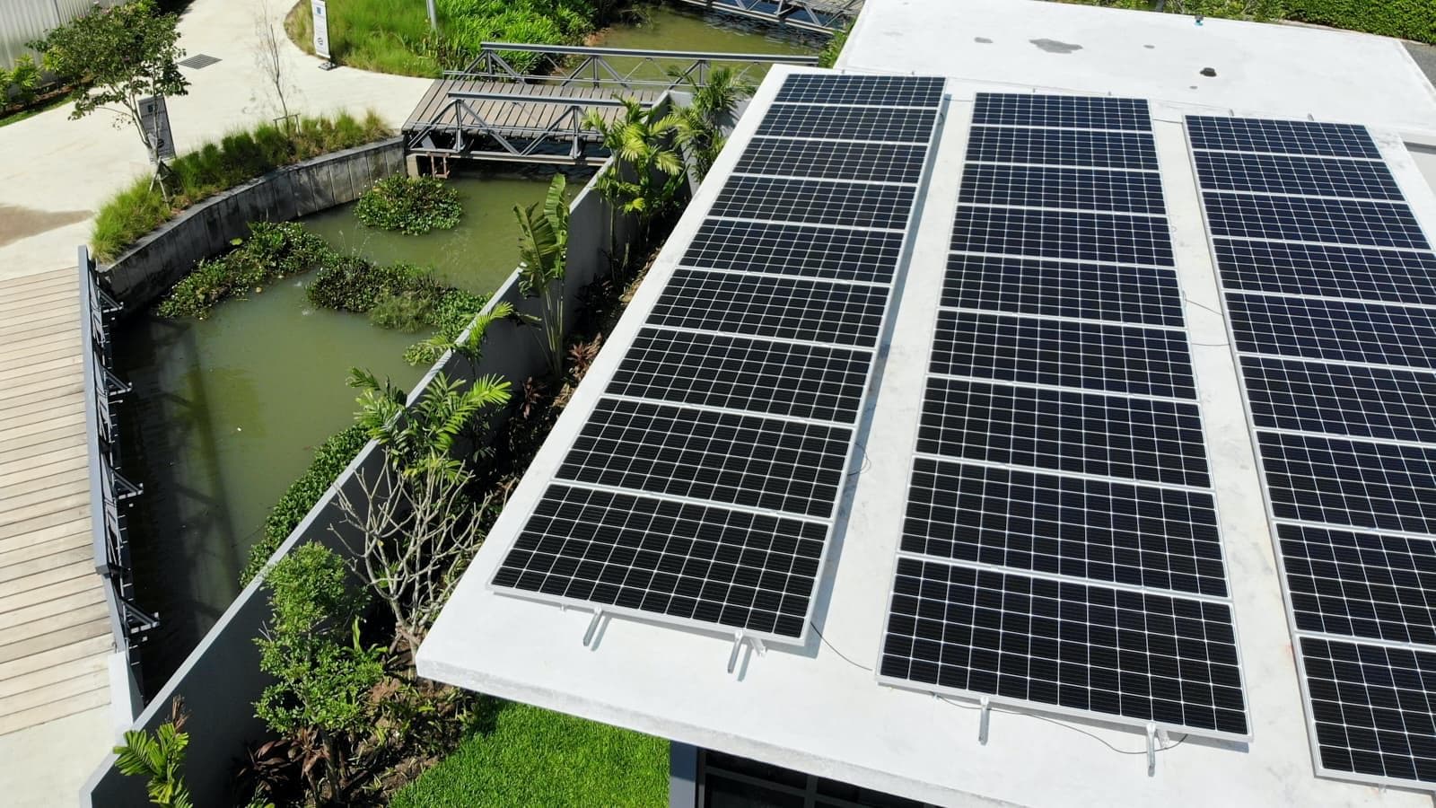 Optimal solar panel installation on a flat roof, Phuket