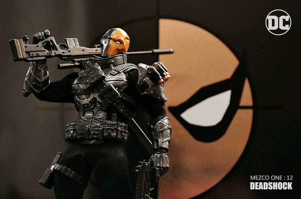 Mezco Deathstroke