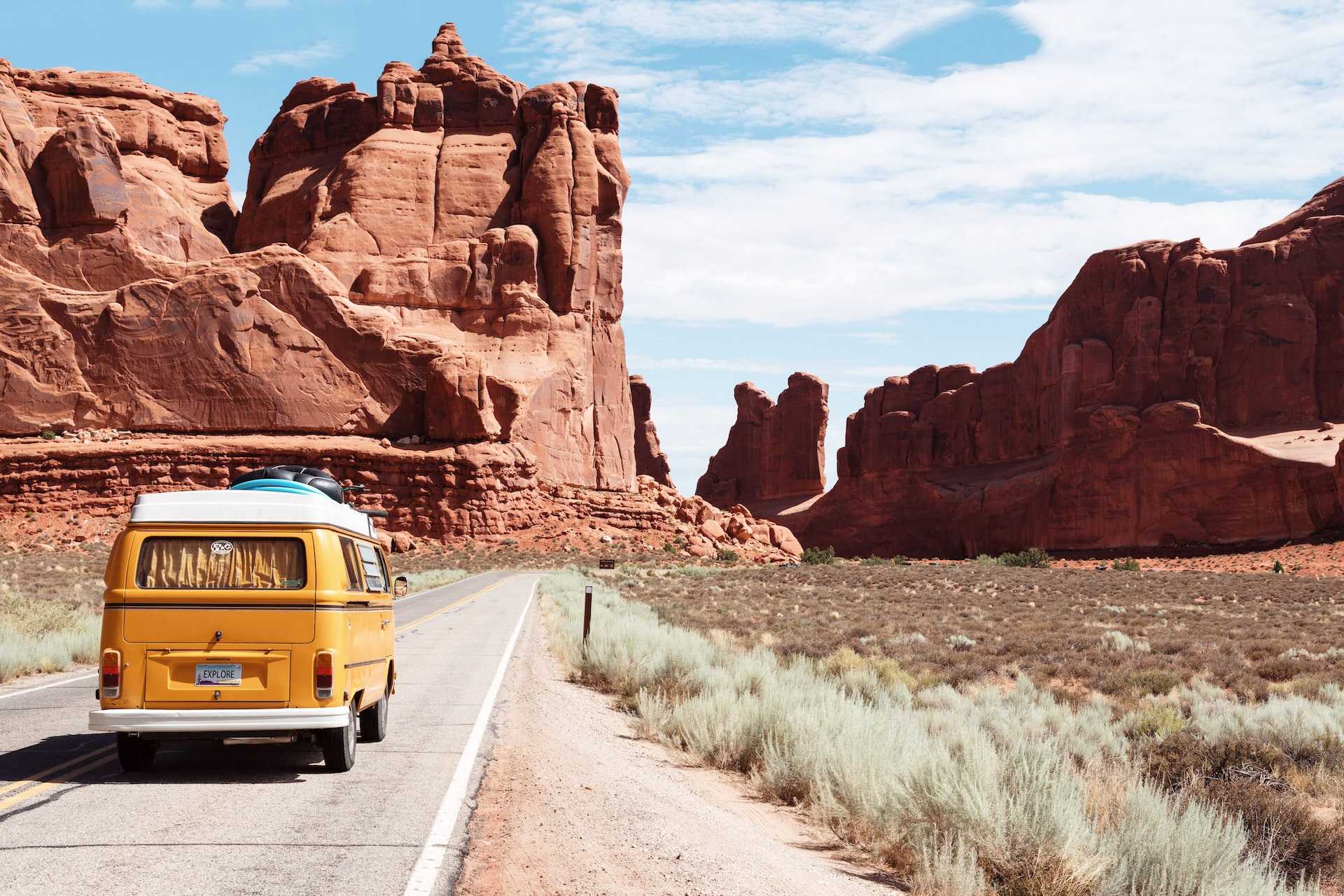How to Use a Weather App to Plan the Perfect Road Trip