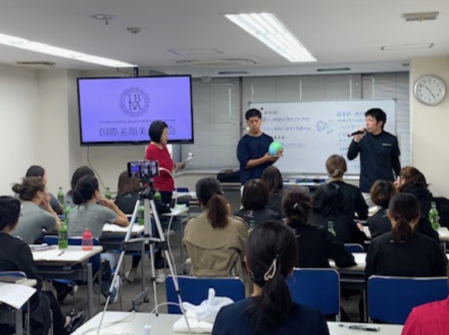 講師は全て国家資格者です