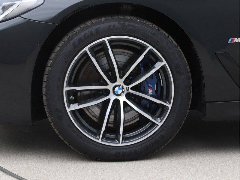 BMW 5 Serie 530d xDrive High Executive Sedan afbeelding 24