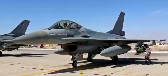 oh my god twitter doesn’t include alt text from images in their API