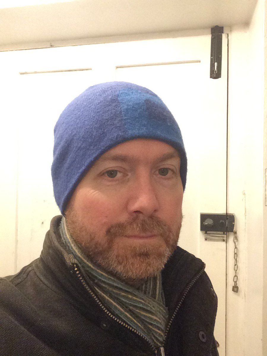 oh my god twitter doesn’t include alt text from images in their API