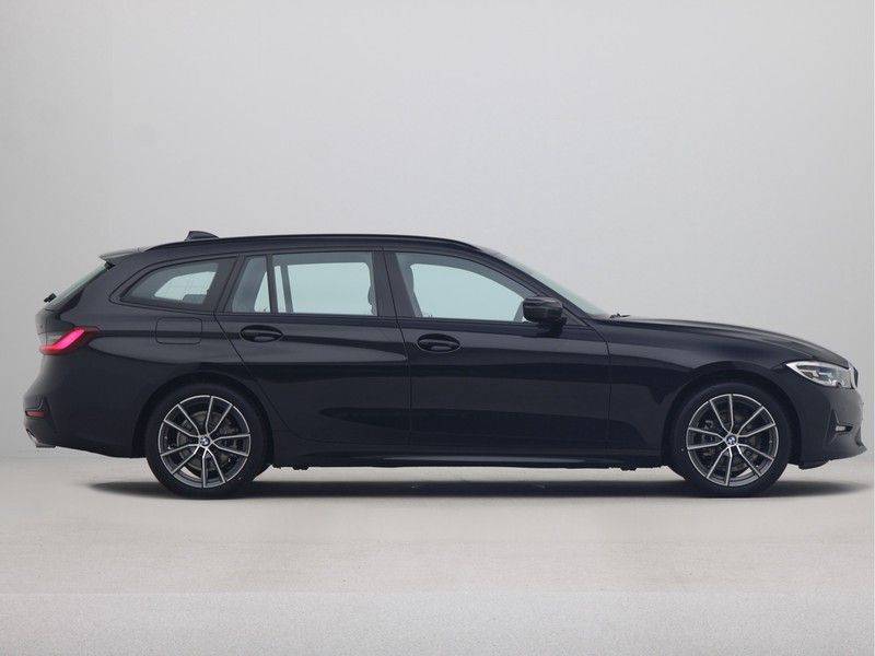 BMW 3 Serie Touring 318i Executive Sport Line Automaat afbeelding 8