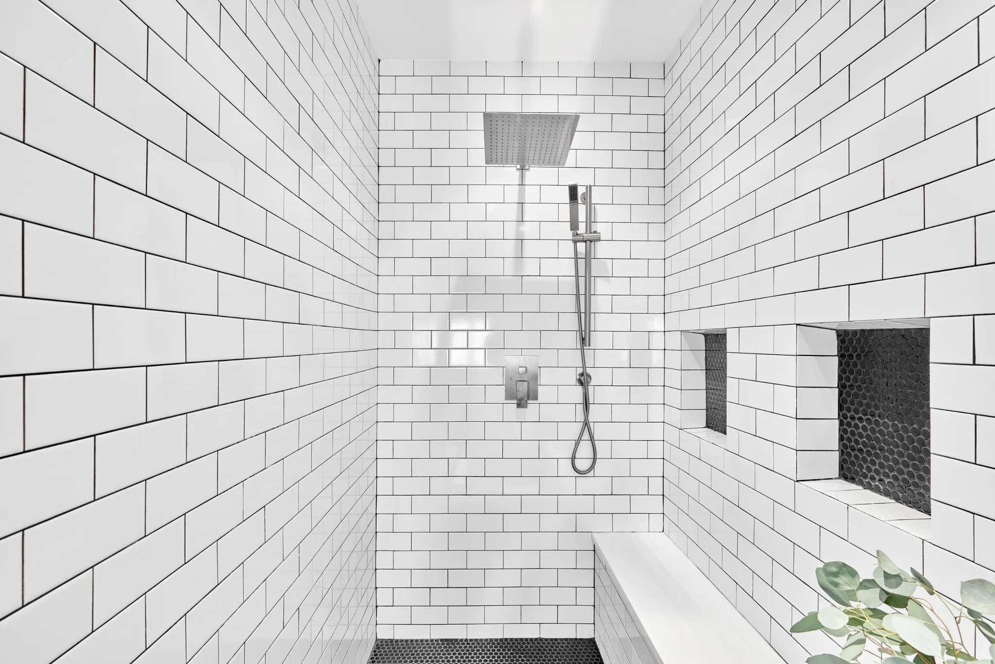 Phoenix, AZ bathroom - Shower niche and fixtures