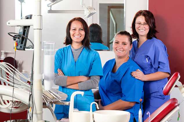 How Dental Assistant Training Can Prepare you for a Career in Dentistry