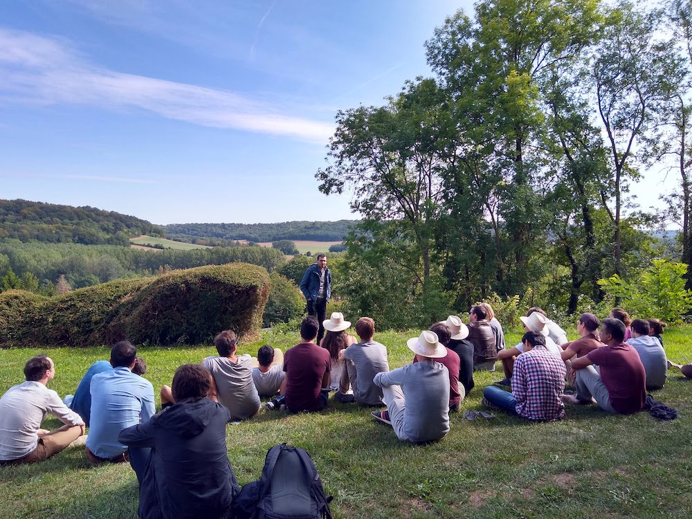Petit mot d'Adnène Trojette devant les EIG en plein air