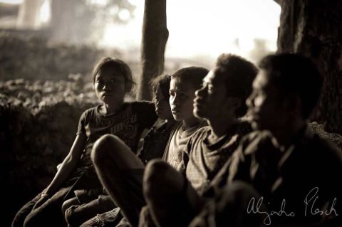 Fumes - Art, Photography, Ideas - 100531 PHOTOGRAPHER ALEJANDRO PLESCH SUMBA 08