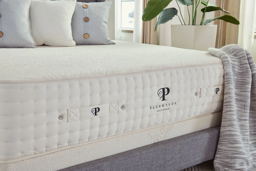 PlushBeds Natural Bliss Mattress Review [2023] Expert Tested
