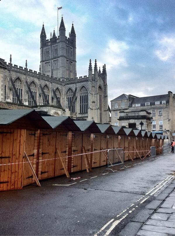 oh my god twitter doesn’t include alt text from images in their API