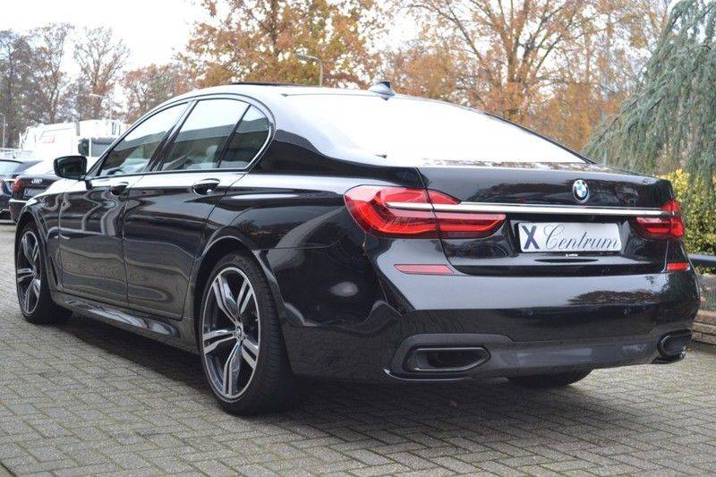 BMW 7 Serie 740d xDrive M sportpakket NP €165.000 afbeelding 4