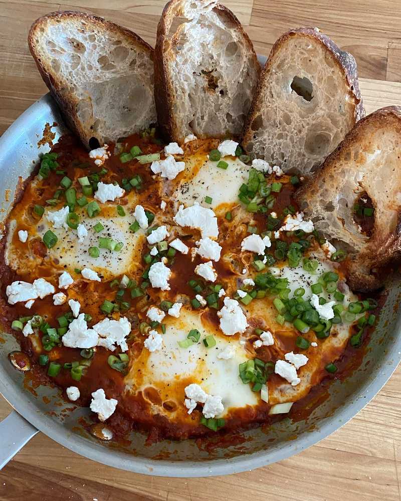 Shakshouka! Used one of the @clarkbar recipes in NYT Cooking but scaled down.  The gist: red bell pepper, onion, jalapeño, canned tomatoes. Equal parts…