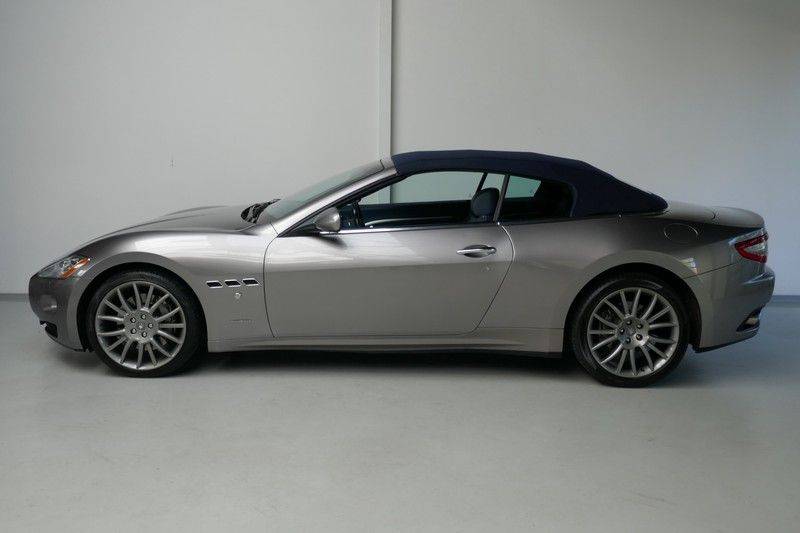 Maserati GranCabrio 4.7 afbeelding 15