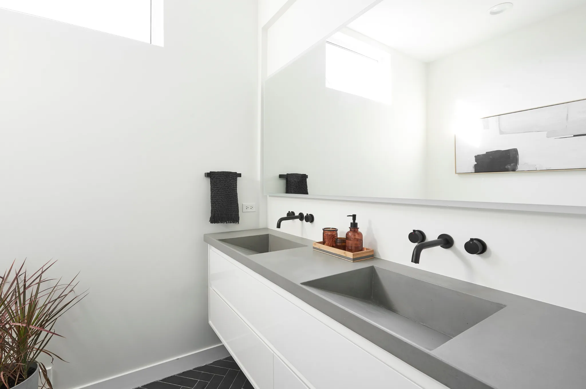 Scottsdale, AZ master bath - Floating vanity with double integrated sinks