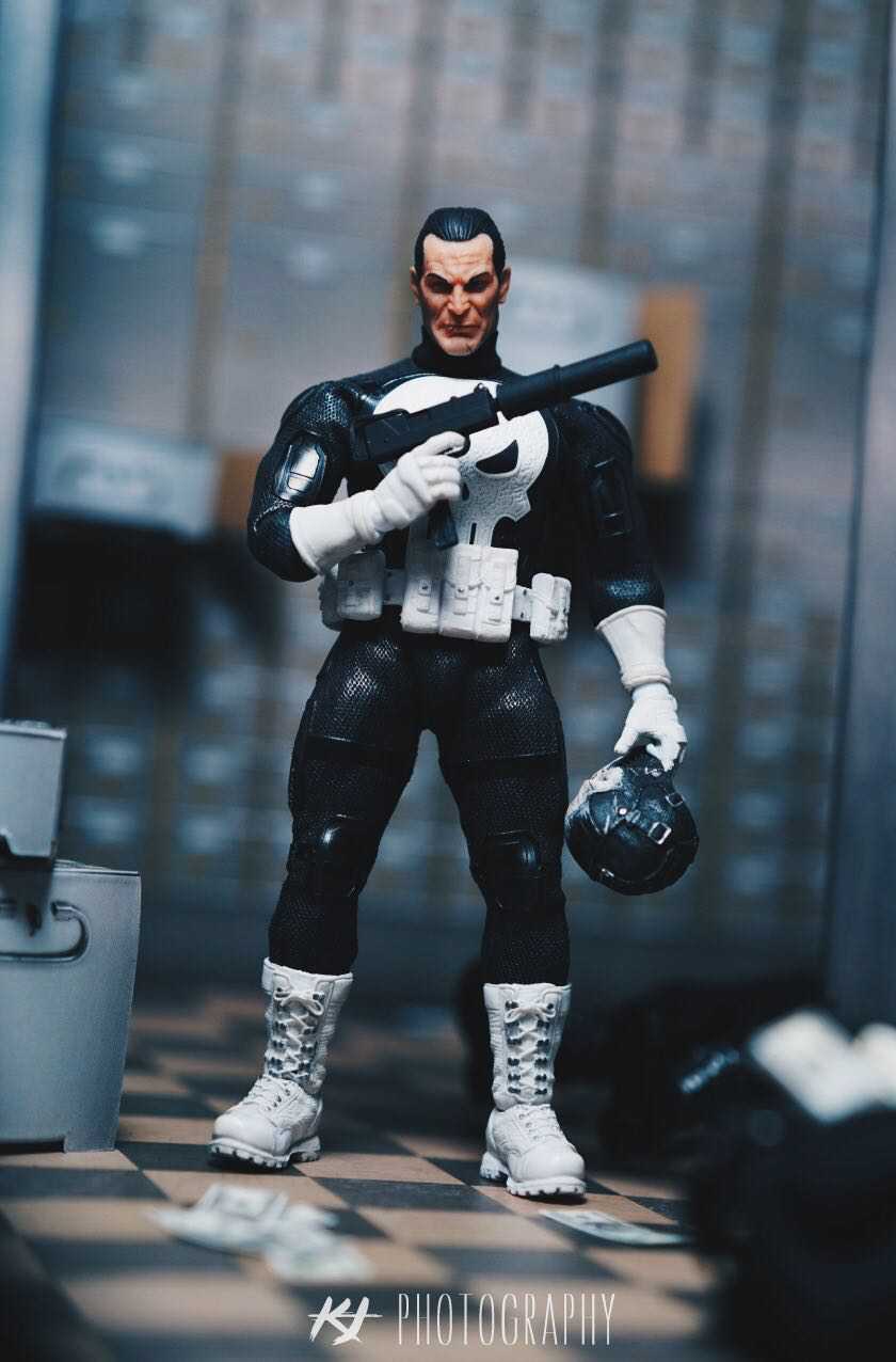 Punisher With Paper Scene