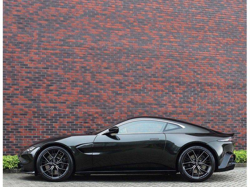 Aston Martin Vantage 4.0 V8 *20’’*Camera*Minotaur Green* afbeelding 24