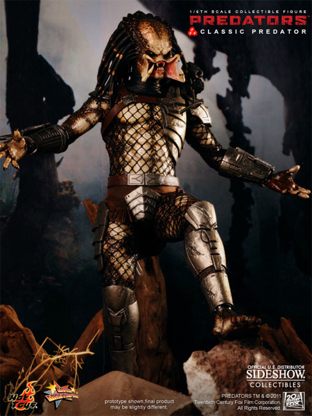 Hot Toys Predator MMS162 Classic Predator 1/6th Scale Collectible Figure