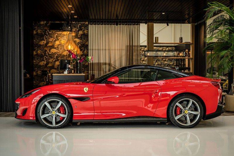 Ferrari Portofino 3.9 V8 HELE | TwoTone Exclusive | Carbon | Passengerdisplay | Memory | Sportstoelen afbeelding 2