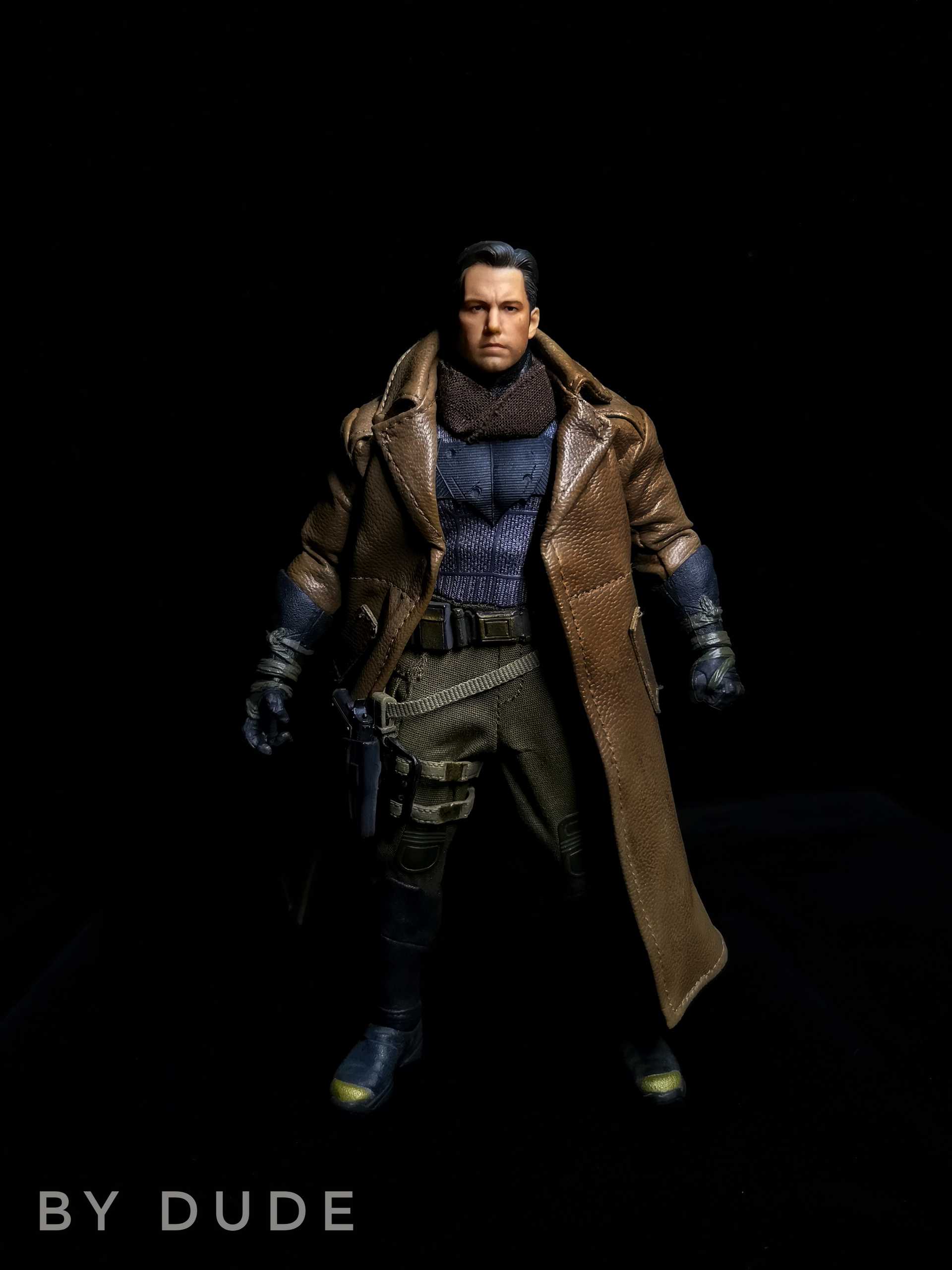 Mezco Toyz Dawn of Justice Batman with Dawn of Eleven Head