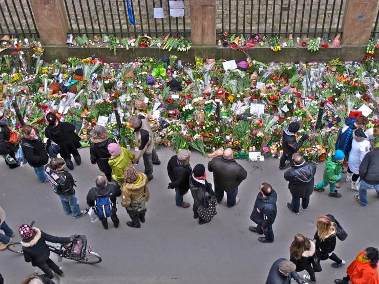 oh my god twitter doesn’t include alt text from images in their API