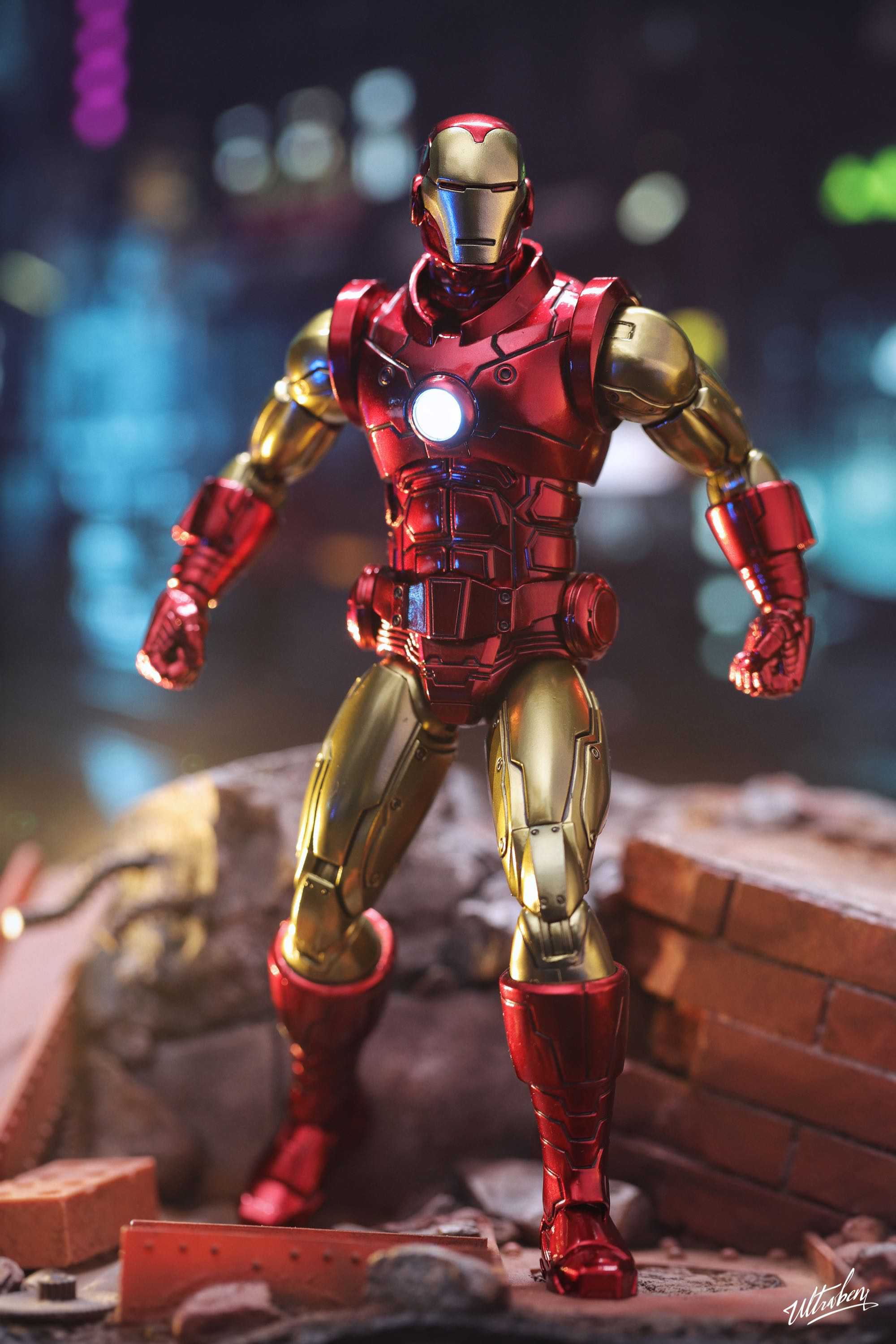 Mezco Iron Man Repaint