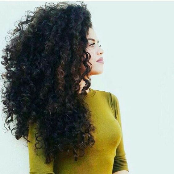How To Keep Curls Moisturized