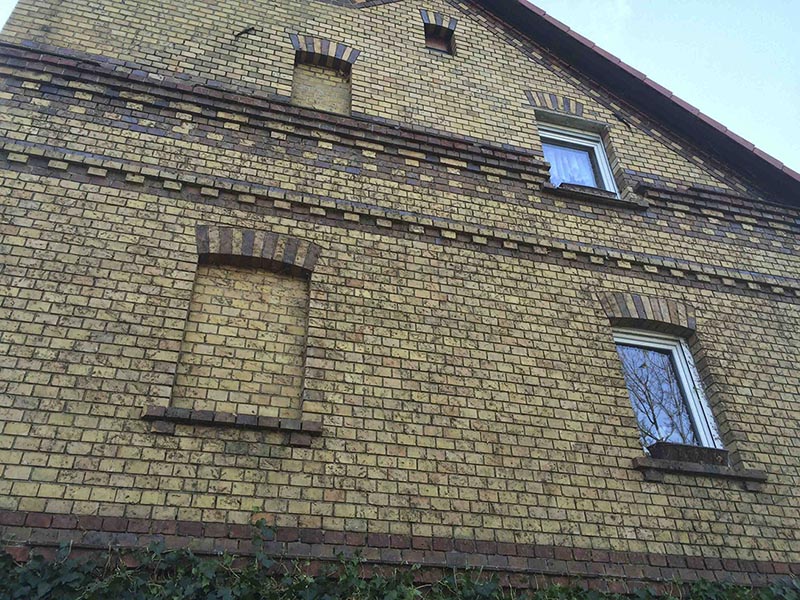 Fassade ohne Efeu