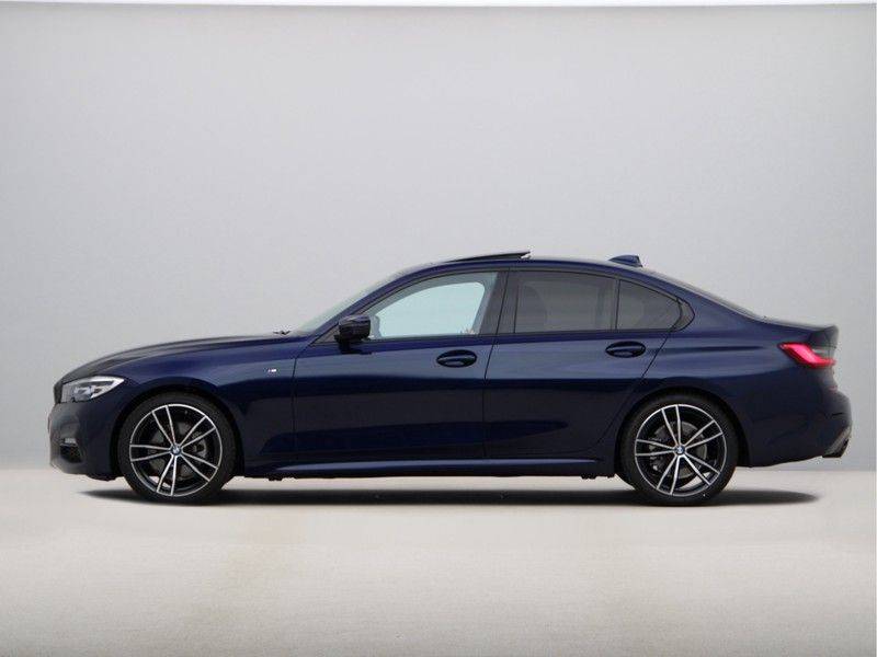 BMW 3 Serie 320i Exe M-Sport Aut. afbeelding 12