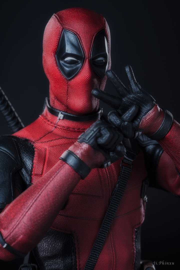 Deadpool 2 Deadpool 1/6th Scale Collectible Figure