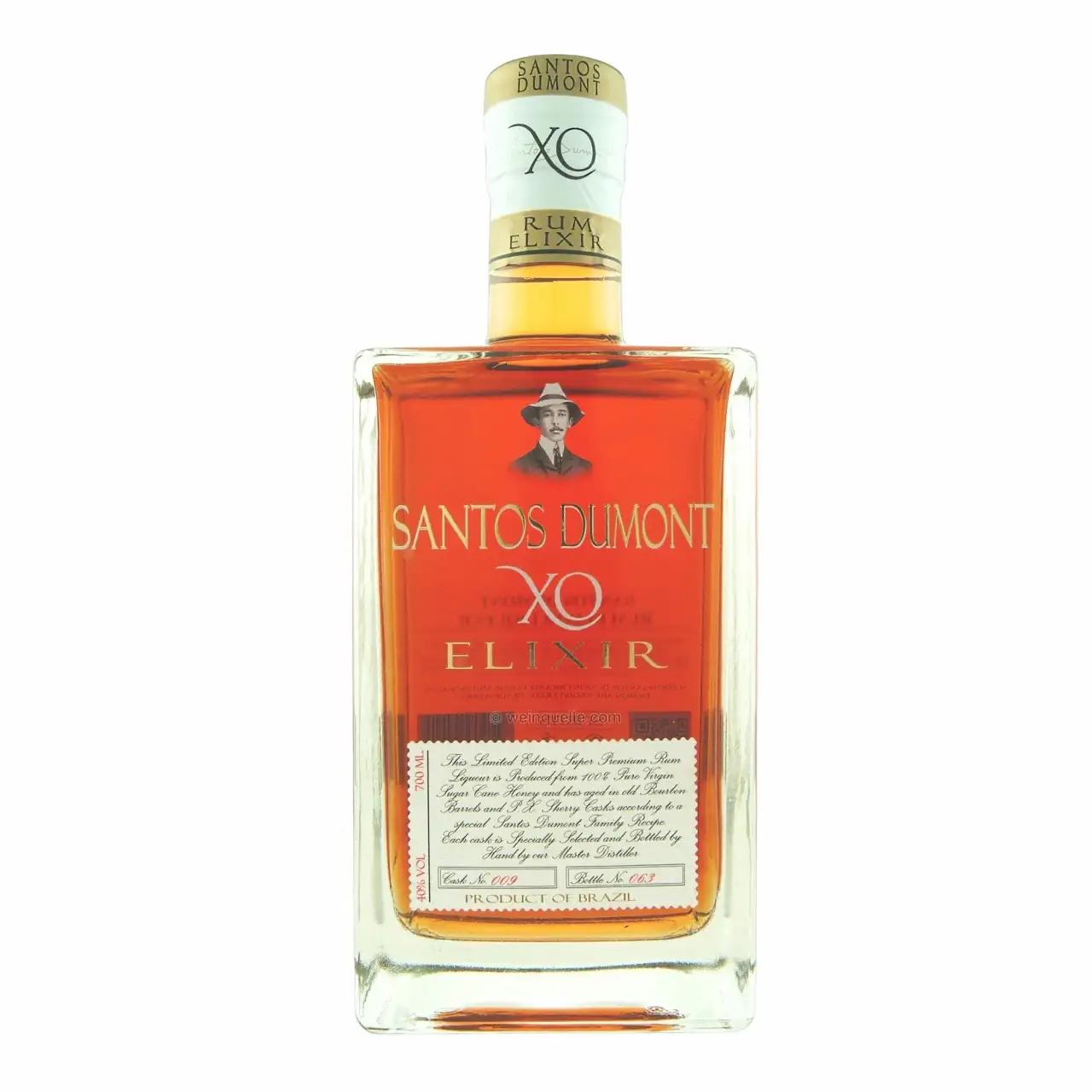 Image of the front of the bottle of the rum Santos Dumont XO Elixir