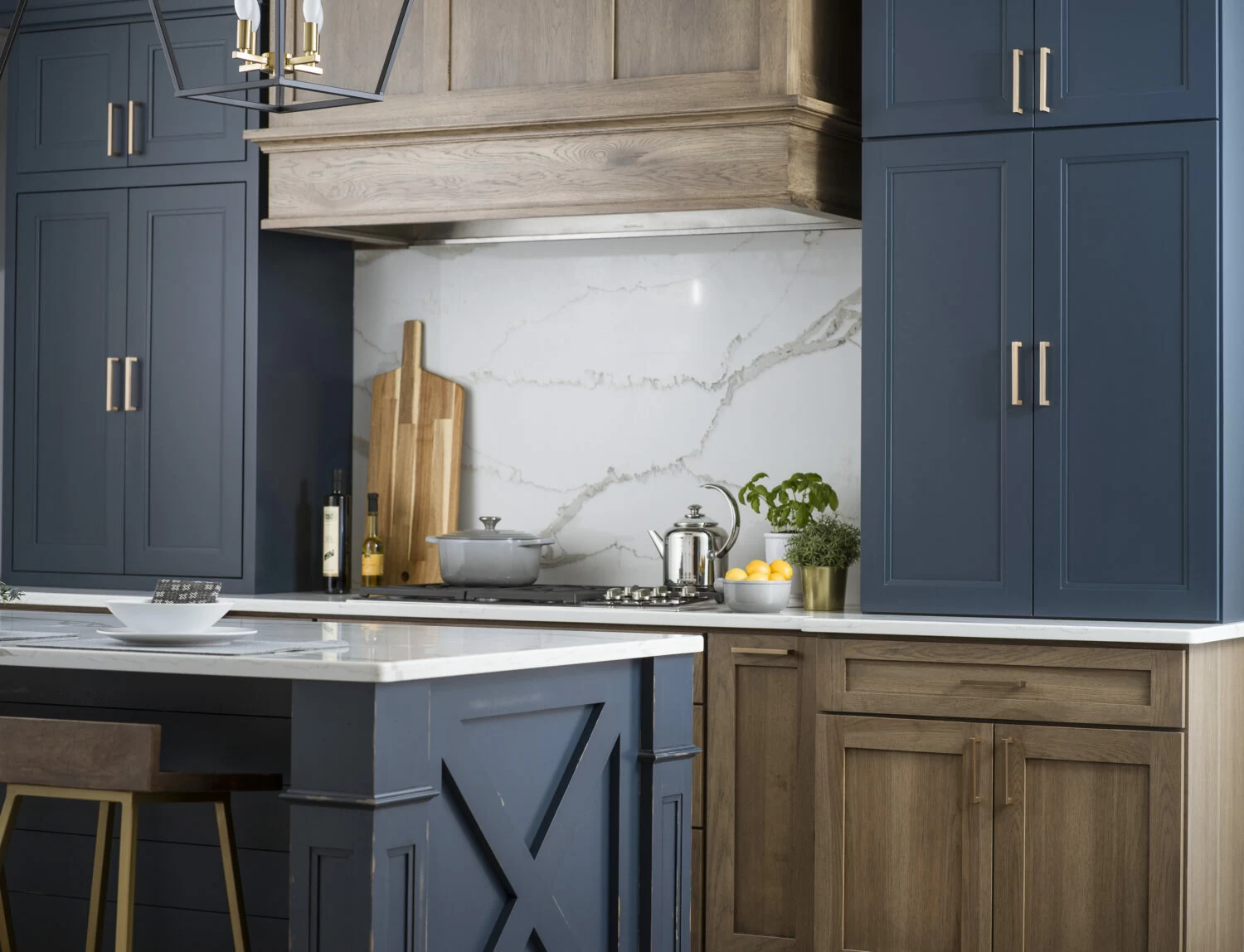Transitional kitchen cabinetry