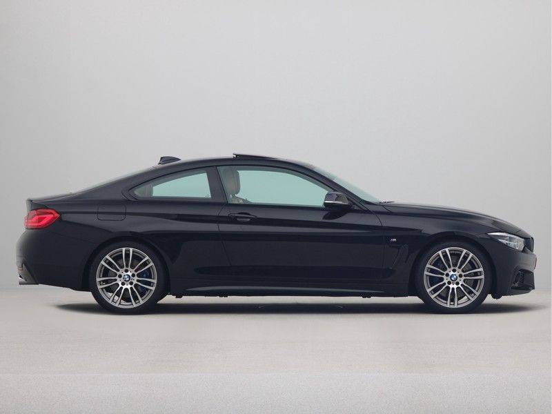 BMW 4 Serie Coupé 440i High Executive M-Sport afbeelding 8