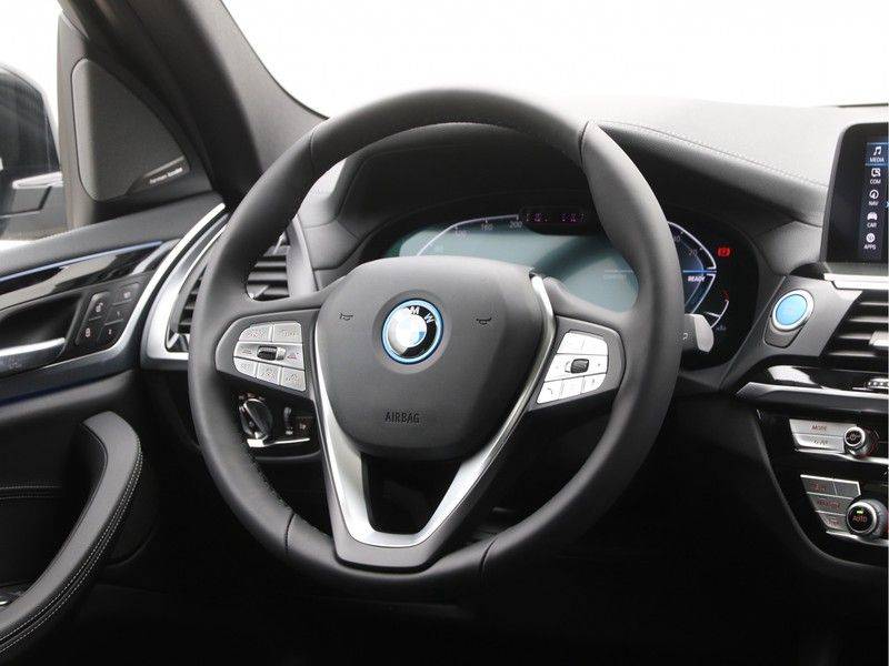 BMW iX3 High Executive afbeelding 2