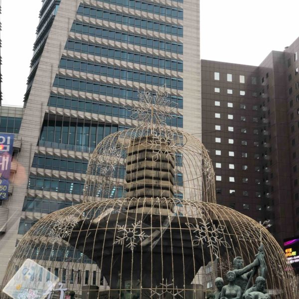Seoul City Hall Sculpture Holiday Decor Cage