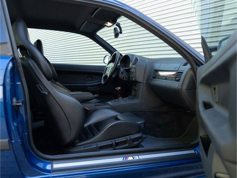 BMW 3 Serie Coupe M3 3.0 - 1st Owner - 1st Paint - ''Like New'' afbeelding 14